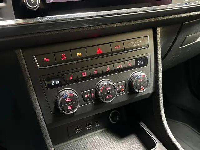 SEAT Ateca 1.0 EcoTSI Intense Sport 2020 Benzine 9