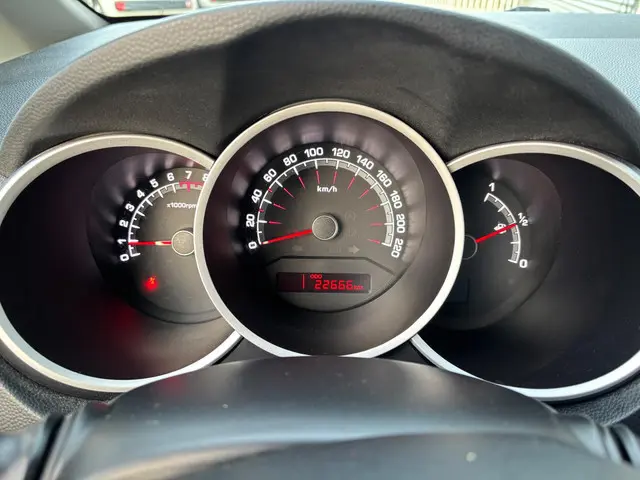 Kia Venga 1.4 CVVT ComfortLine 2015 Benzine 5