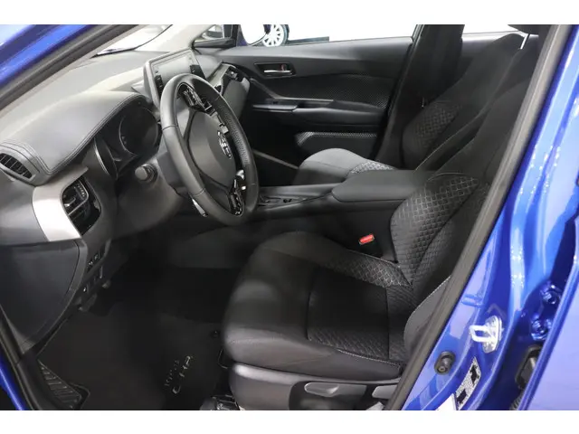 Toyota C-HR 1.8 Hybrid Active, 2022 Hybride Benzine 13