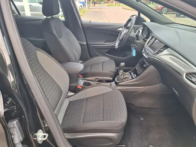 Opel Astra 1.2 Edition 130PK 2021 Benzine 14