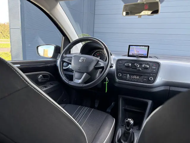 SEAT Mii 1.0 Sport Connect 2016 Benzine 12