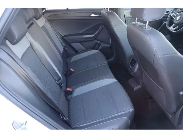 Volkswagen T-Roc 1.5 TSI Sport Business R 2020 Benzine 15