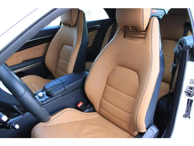 Mercedes-Benz E-Klasse Cabrio 400 AMG 2014 Benzine 3