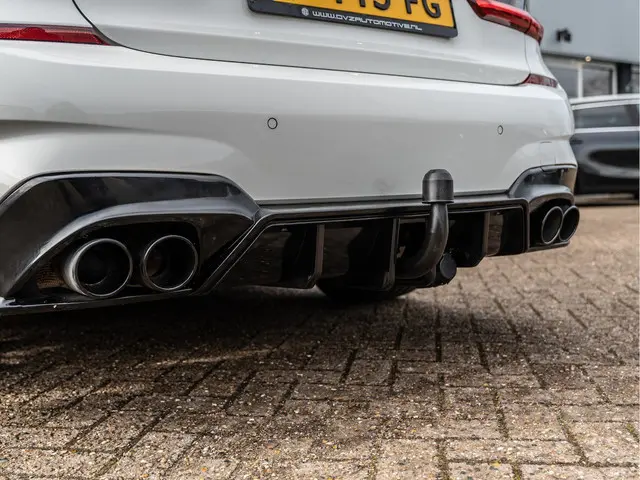 BMW 3 Serie 320i High Executive 2019 Benzine 13