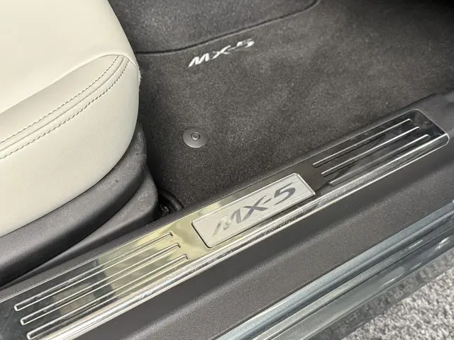 Mazda MX-5 1.8 Kaminari 2012 Benzine 23