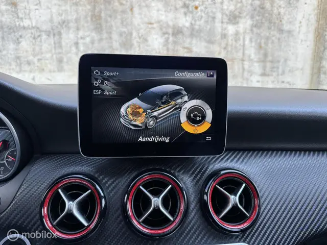 Mercedes-Benz A-Klasse AMG 45 4MATIC 2016 Benzine 19