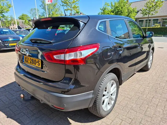 Nissan QASHQAI 1.2 Acenta 2016 Benzine 4