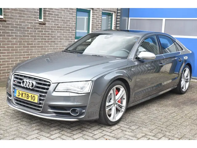 Audi A8 4.0 TFSI S8 quattro Pro Line+ 2013 Benzine 16
