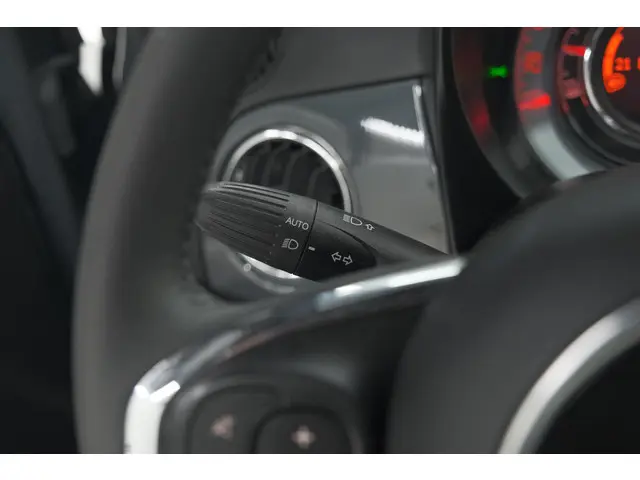 Fiat 500 1.0 Hybrid Dolcevita 2022 Benzine 31