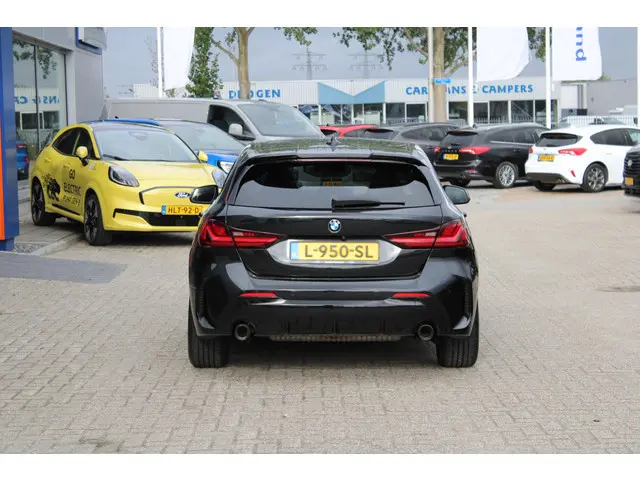 BMW 1 Serie 120i High Executive Edition 2021 Benzine 11