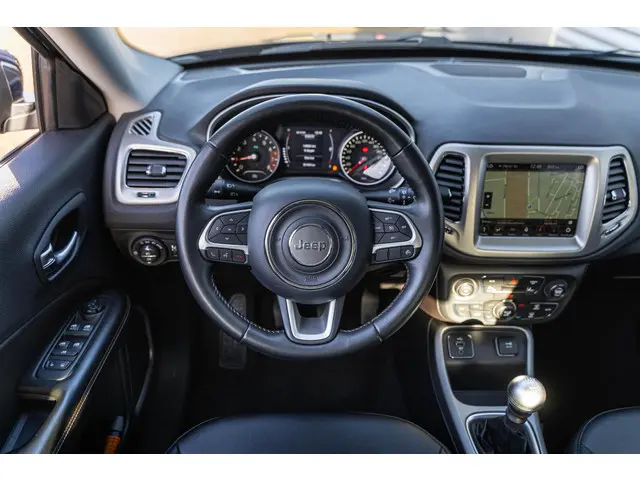 Jeep Compass 1.4 MultiAir Longitude 2019 Benzine 29