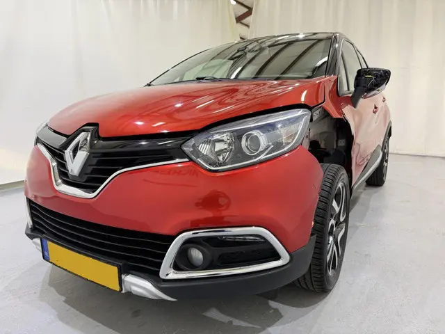 Renault Captur 0.9 TCe Helly Hansen NAP 2015 Benzine 27