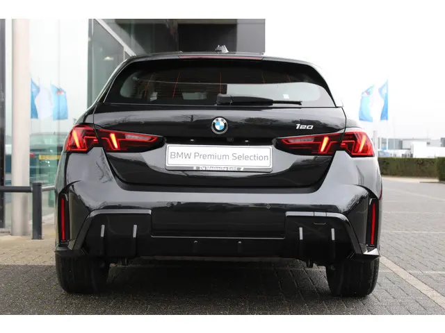 BMW 1 Serie 120 M Sport Automaat 2025 Benzine 25