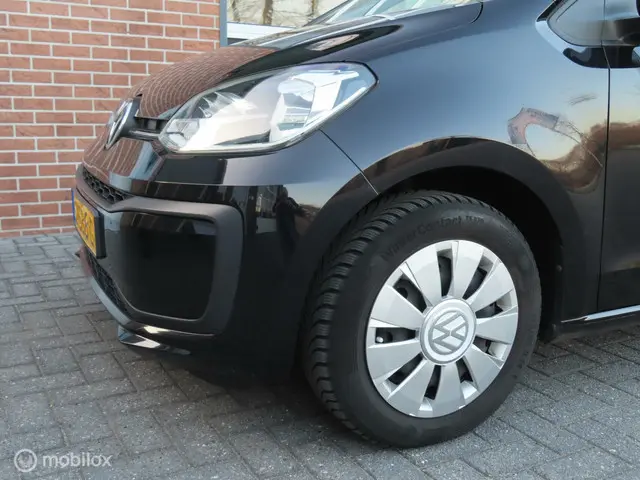 Volkswagen up! 1.0 BMT move up! 2018 Benzine 15