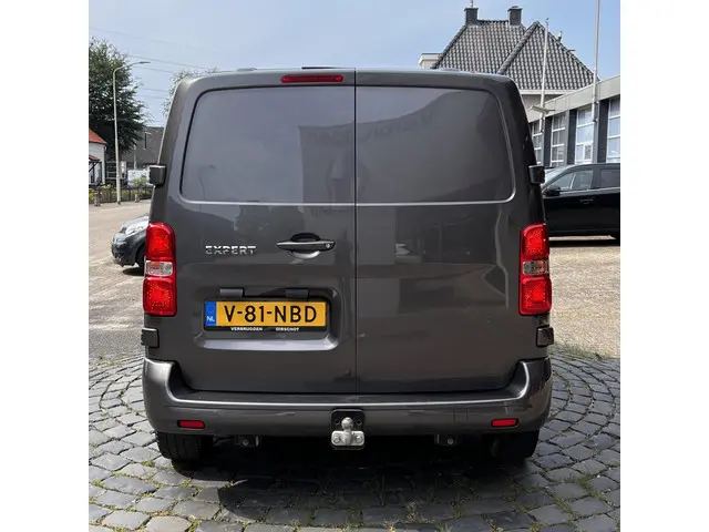 Peugeot Expert 2.0 BlueHDI 145 S&S 2023 Diesel 21