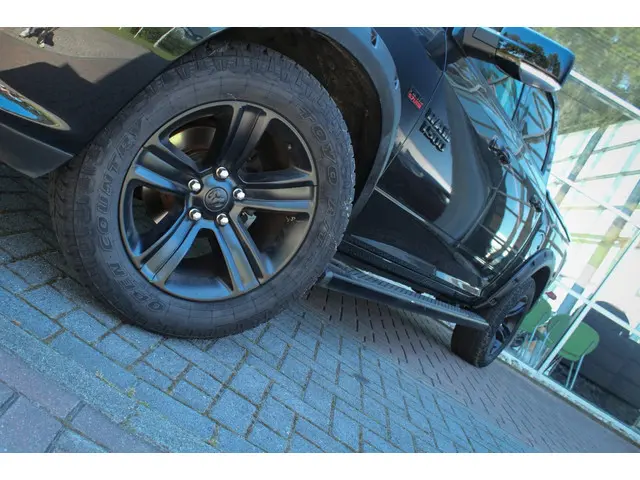 Dodge Ram 1500 5.7 V8 4x4 QC 6'4 2018 LPG/Gas 3
