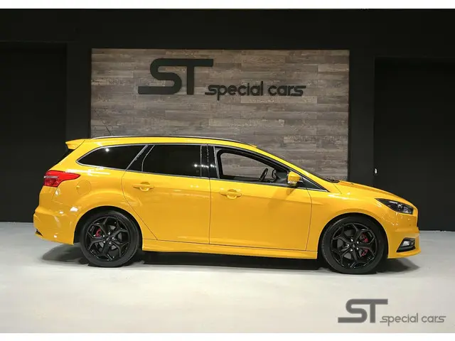 Ford Focus Wagon 2.0 ST-3|Uniek|Full 2015 Benzine 3