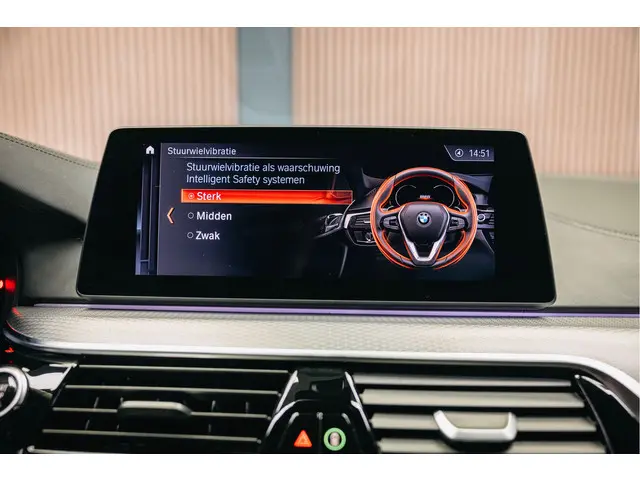 BMW 5 Serie 540i High Executive Edition 2019 Benzine 35