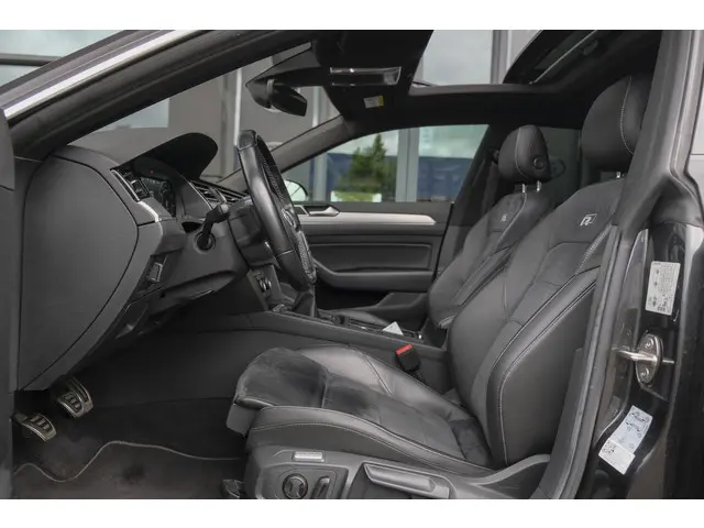 Volkswagen Arteon 1.5 TSI R-line 150pk 2018 Benzine 10