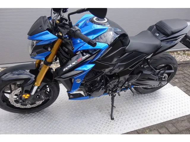 Suzuki GSX GSX-S 750 ABS 2017 Benzine 18