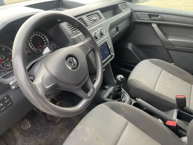 Volkswagen Caddy 2.0 TDI L2H1 BMT Hi. 2017 Diesel 6