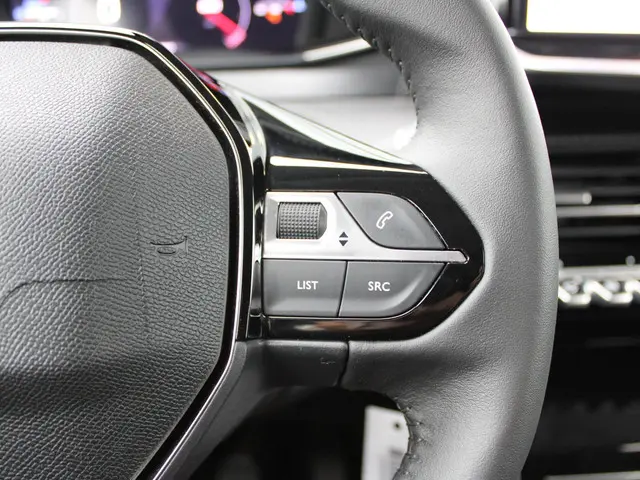 Peugeot 208 1.2 PureTech 100 Allure 2024 Benzine 17