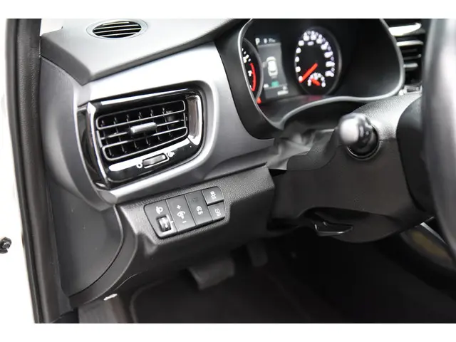 Kia Stonic 1.0 T-GDi DynamicPlusLine 2022 Benzine 11