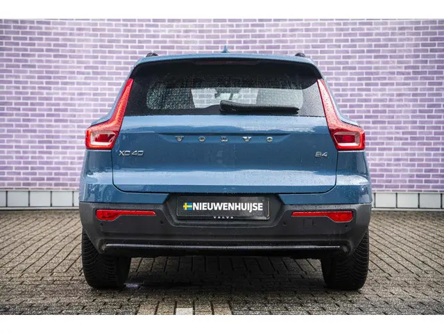 Volvo XC40 2.0 B4 Plus Dark 2025 Benzine 10