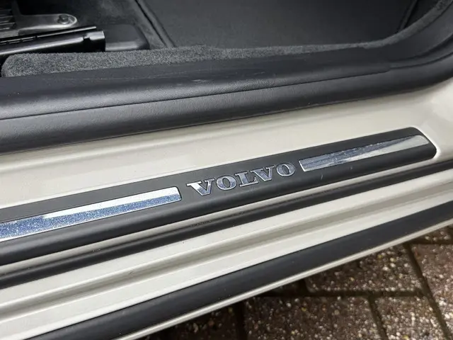 Volvo S60 1.5 T3 Polar+ Dynamic Aut. 2018 Benzine 36