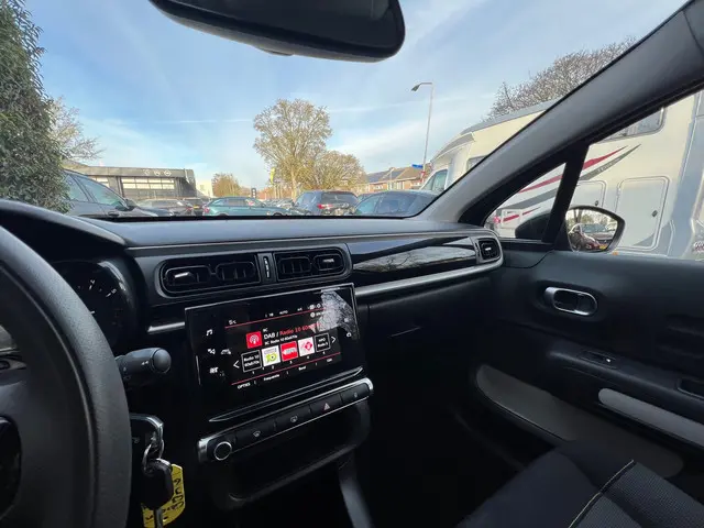 Citroën C3 1.2 PureTech Feel 2020 Benzine 23