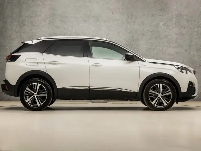 Peugeot 3008 1.2 PureTech GT-Line Sport 2020 Benzine 4