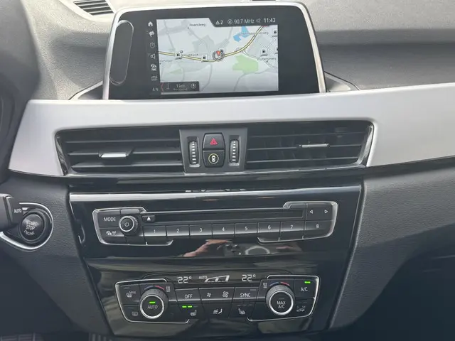 BMW X1 xDrive20i High Executive Ed. 2019 Benzine 22