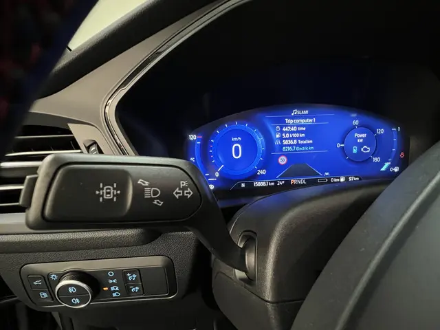 Ford Kuga 2.5 PHEV ST-Line X 2024 Hybride Benzine 22