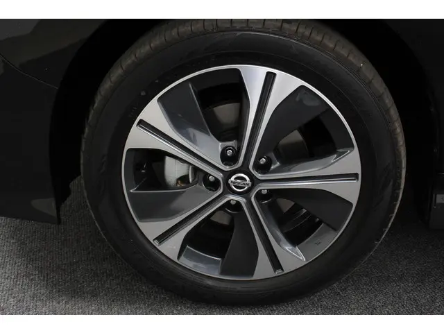 Nissan Leaf N-Connecta 40 kWh 2019 Elektrisch 3