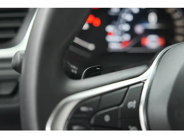 Renault Captur Mild Hybrid 140 EDC Techno 2023 Benzine 35