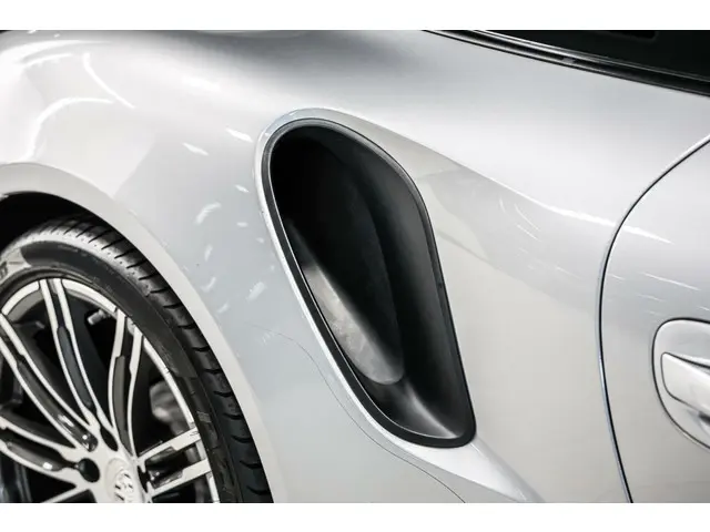 Porsche 911 3.8 Turbo Approved t/m 05-06-2027 2013 Benzine 22