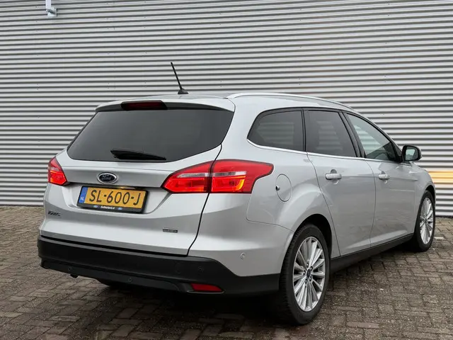 Ford Focus Wagon 1.0 Titanium 2018 Benzine 2