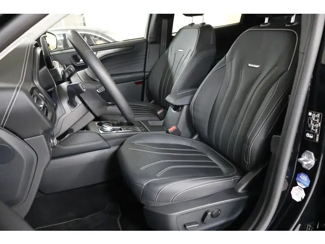 Ford Kuga 2.5 PHEV Vignale 2024 Hybride Benzine 4