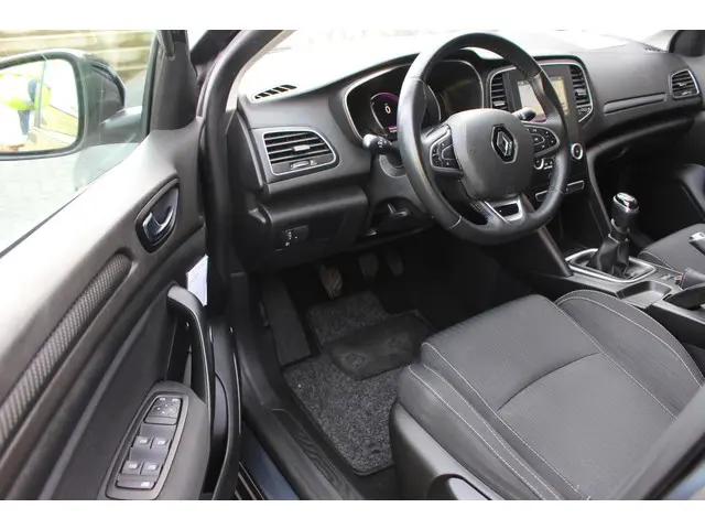 Renault Mégane Estate 1.2 TCe Limited 2018 Benzine 33