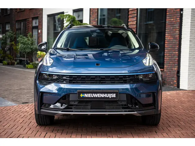 Lynk & Co 01 1.5 2025 Hybride Benzine 3