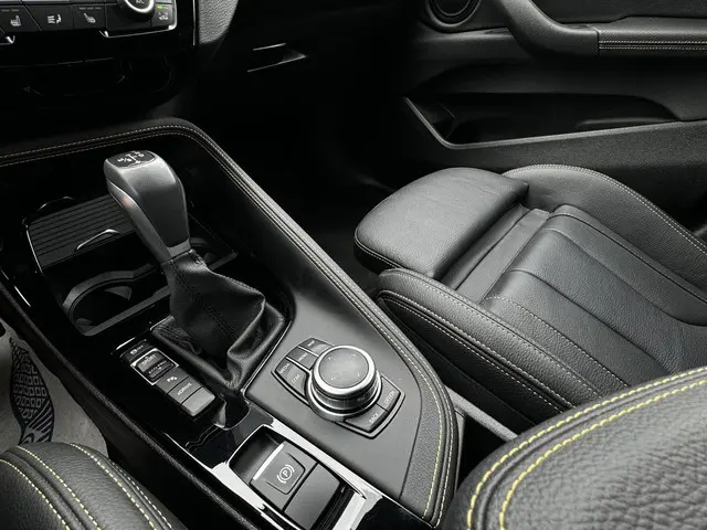 BMW X2 xDrive25e High Executive 2023 Hybride Benzine 19