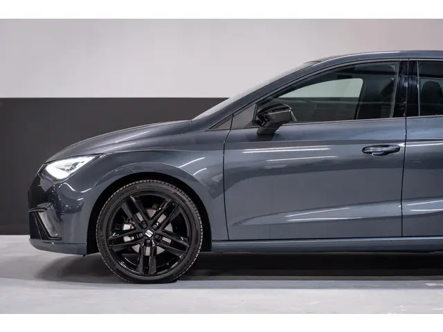 SEAT Ibiza 1.0 EcoTSI FR Business Connect 2025 Benzine 13