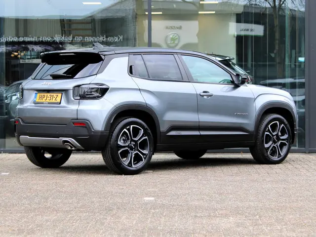 Jeep Avenger 1.2 e-Hybrid Summit 2025 Hybride Benzine 6