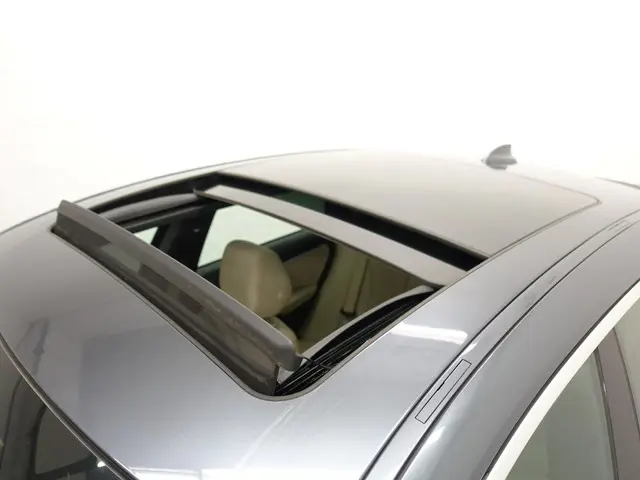 BMW 3 Serie Gran Turismo 320i M Sport Aut- 2015 Benzine 3