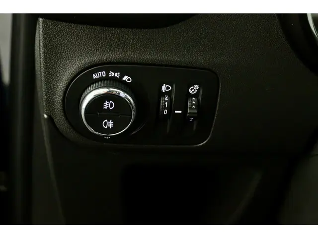 Opel Crossland X 1.2 Turbo Edition zwart 2019 Benzine 24