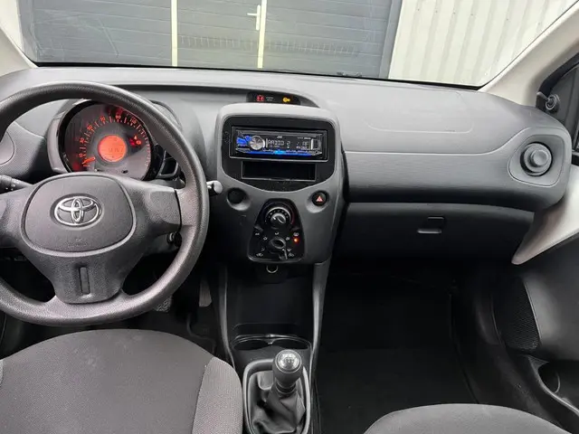 Toyota Aygo 1.0 VVT-i x 2019 Benzine 8