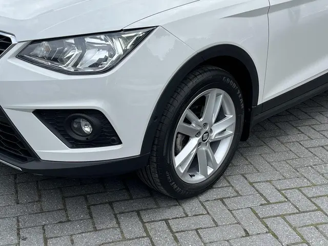 SEAT Arona 1.0 TSi DSG FR Business Intense 2021 Benzine 9