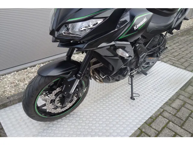 Kawasaki Versys 650 ABS 2017 Benzine 19