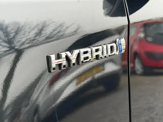 Toyota Auris 1.8 Hybrid Executive 2013 Hybride Benzine 35