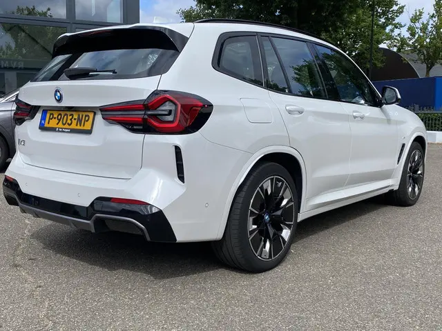 BMW iX3 High Executive 80 kWh 2022 Elektrisch 8